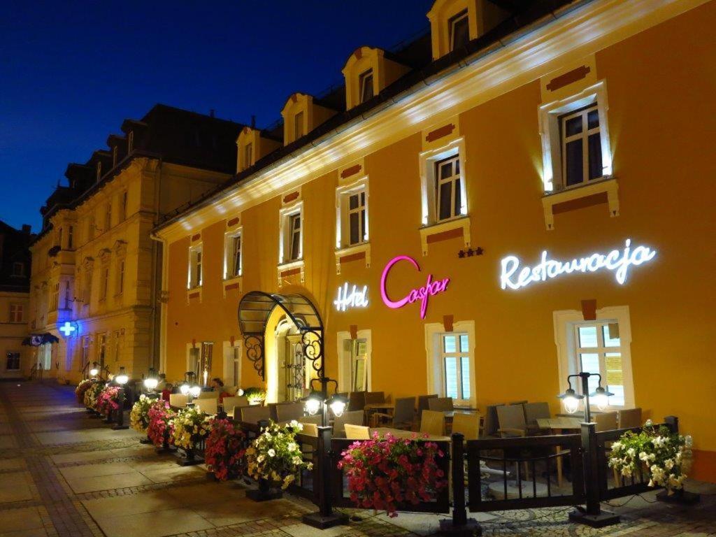 Hotel Restauracja Caspar يلينيا غورا المظهر الخارجي الصورة