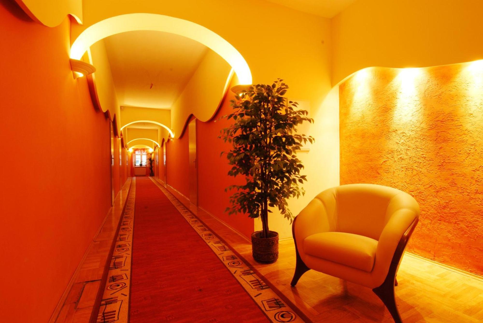 Hotel Restauracja Caspar يلينيا غورا المظهر الخارجي الصورة