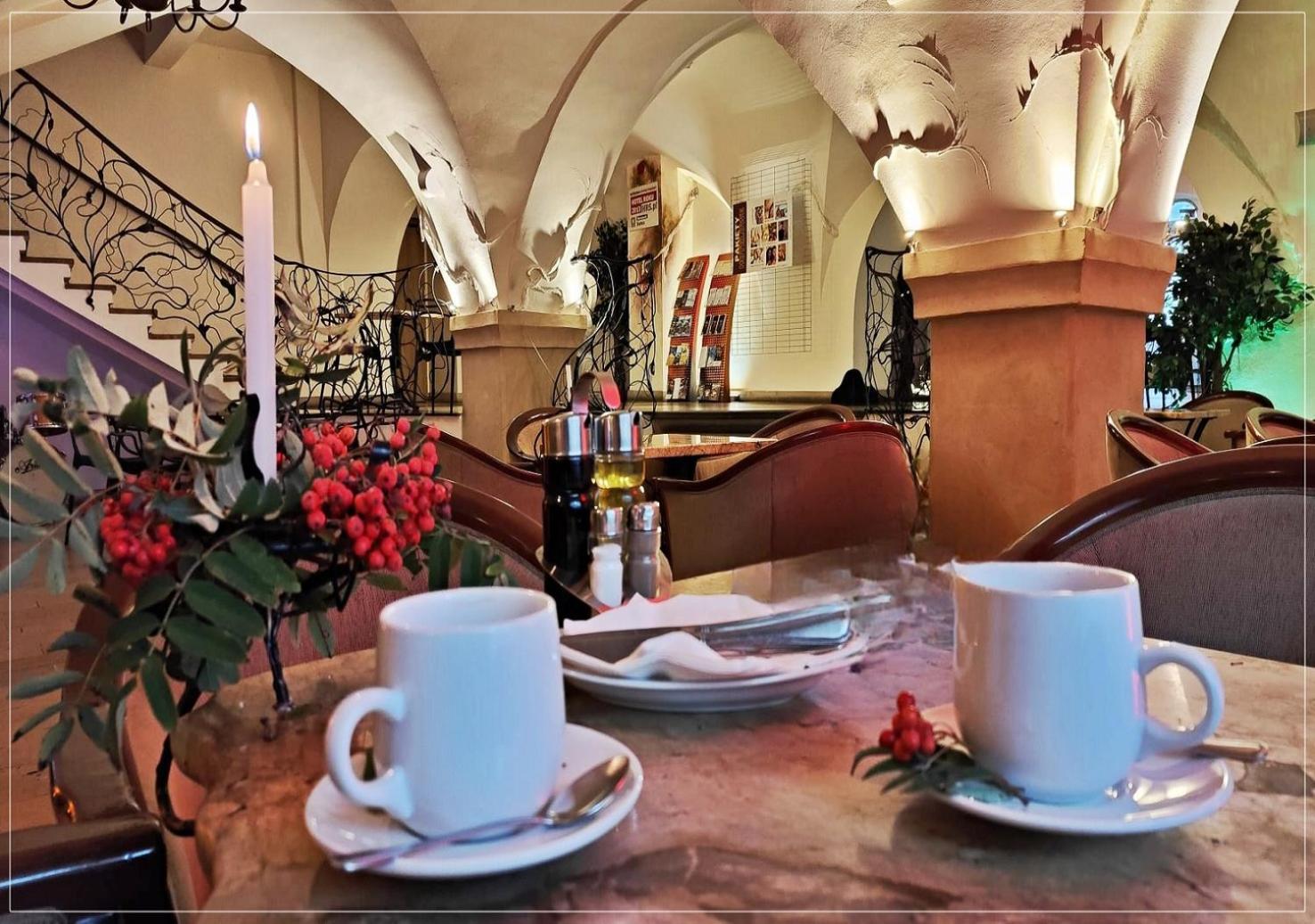 Hotel Restauracja Caspar يلينيا غورا المظهر الخارجي الصورة