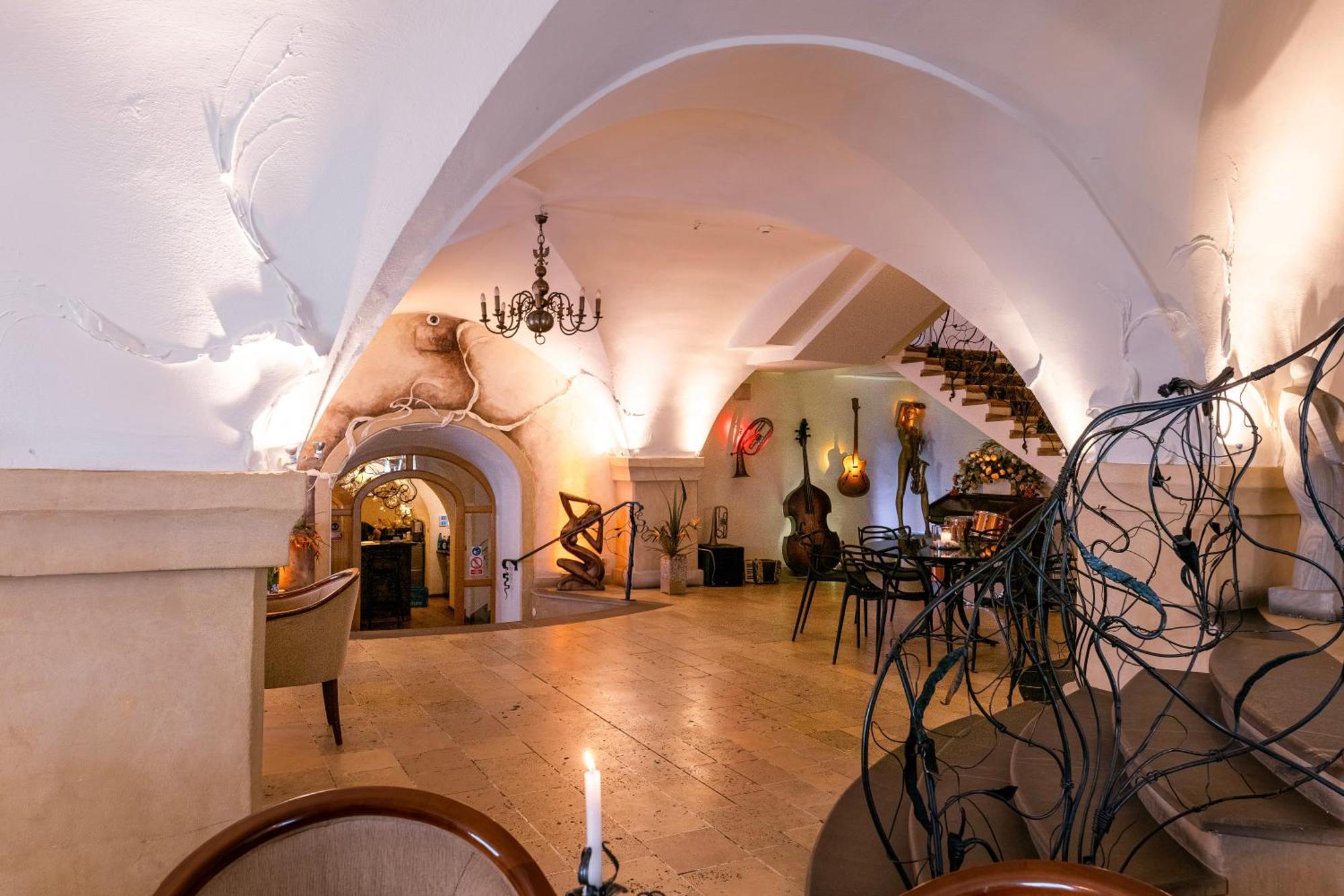 Hotel Restauracja Caspar يلينيا غورا المظهر الخارجي الصورة