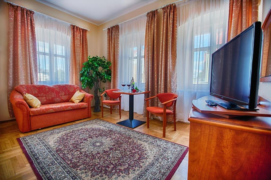Hotel Restauracja Caspar يلينيا غورا المظهر الخارجي الصورة
