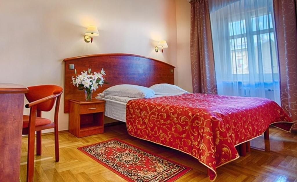 Hotel Restauracja Caspar يلينيا غورا الغرفة الصورة