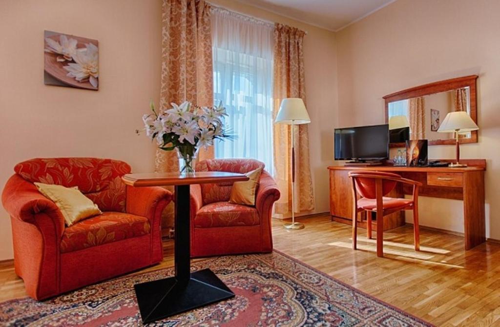 Hotel Restauracja Caspar يلينيا غورا الغرفة الصورة