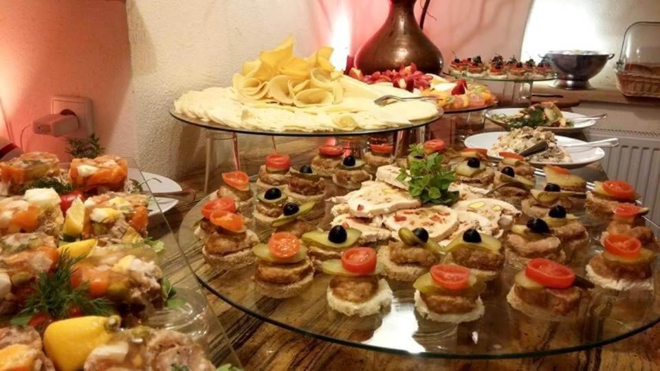 Hotel Restauracja Caspar يلينيا غورا المظهر الخارجي الصورة